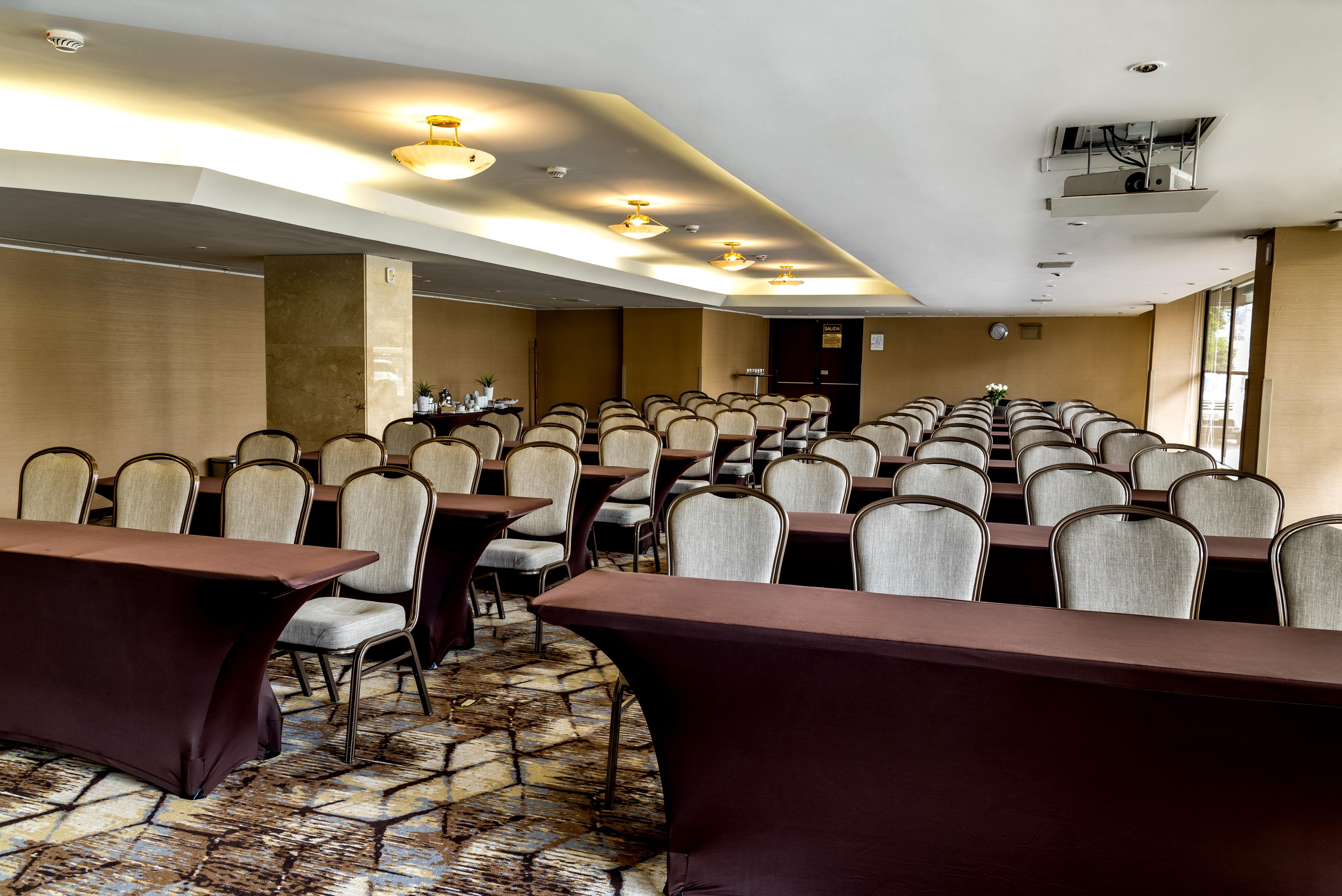 Bogota Plaza Hotel Екстер'єр фото A meeting room at the hotel
