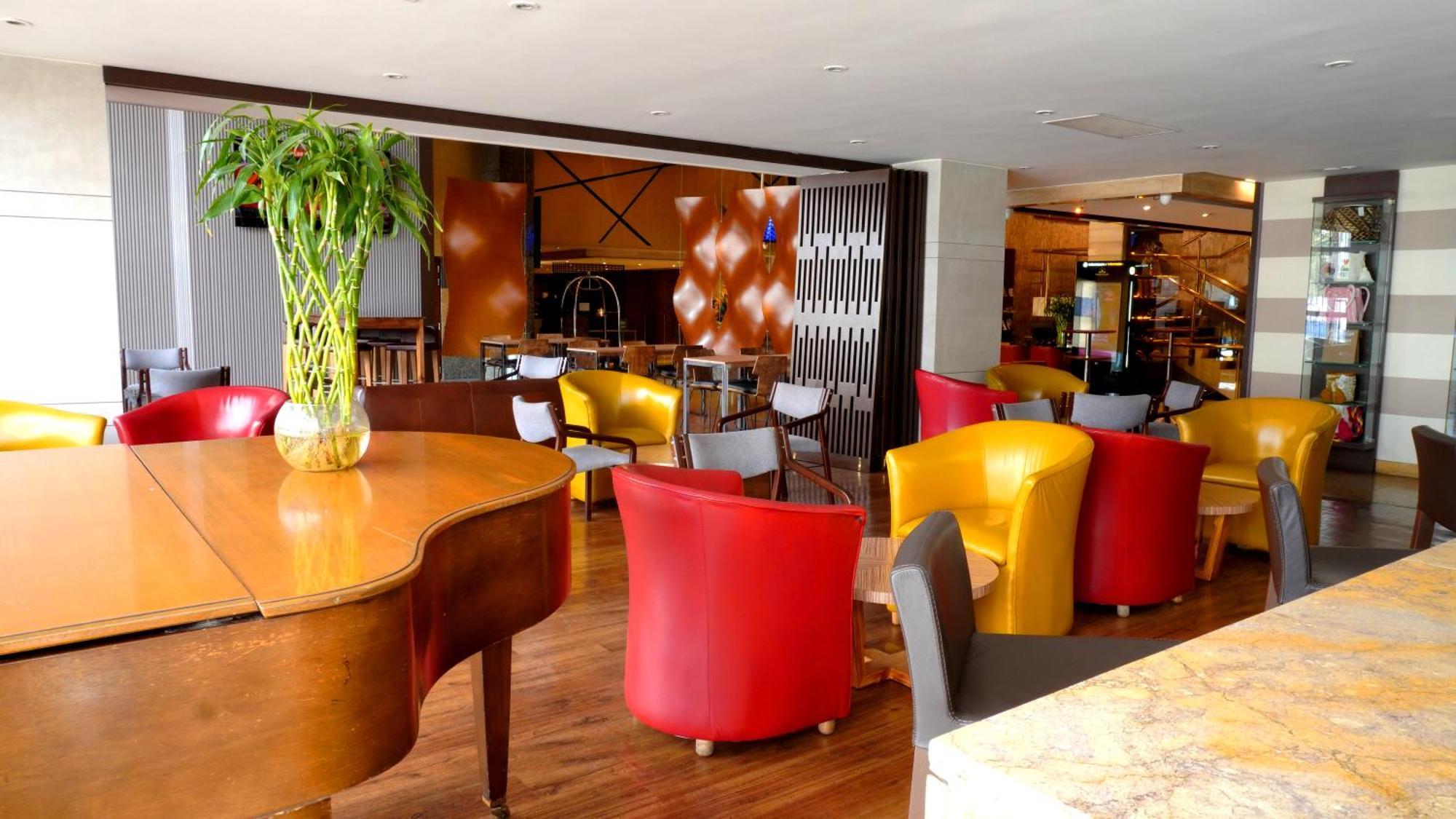Bogota Plaza Hotel Екстер'єр фото The interior of the lounge
