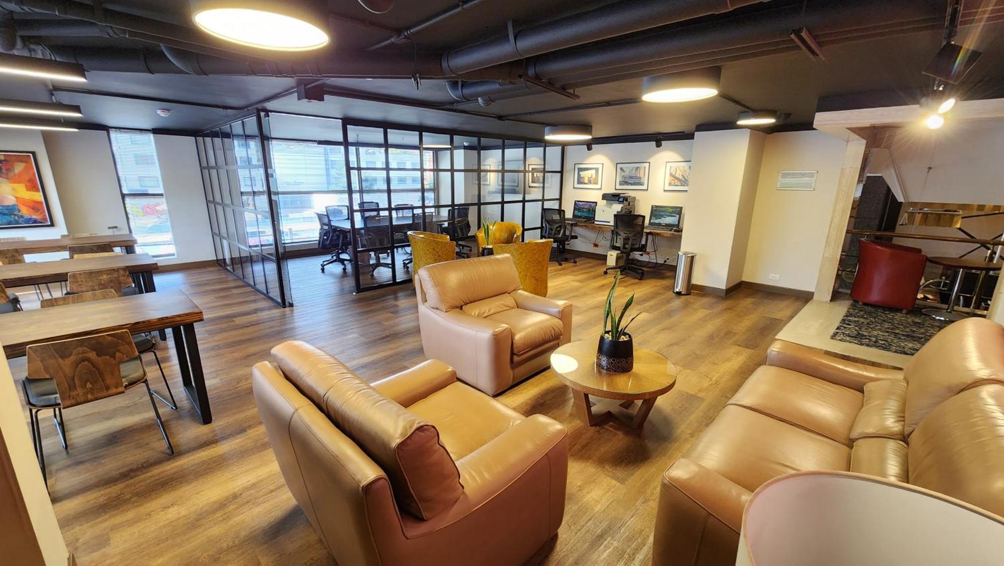 Bogota Plaza Hotel Екстер'єр фото The lounge at the airport